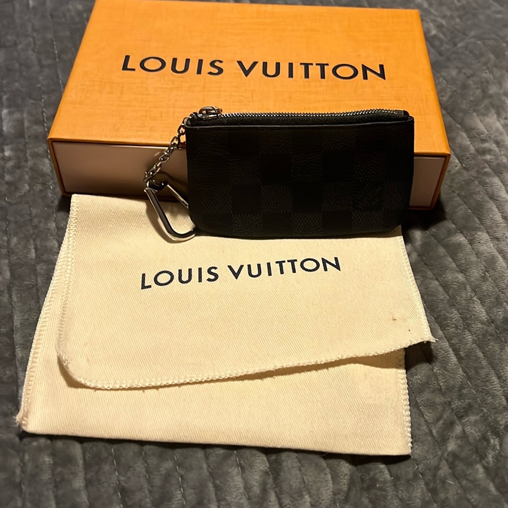 Louis Vuitton Authentic Brand New Key pouch in DAMIER GRAPHITE.